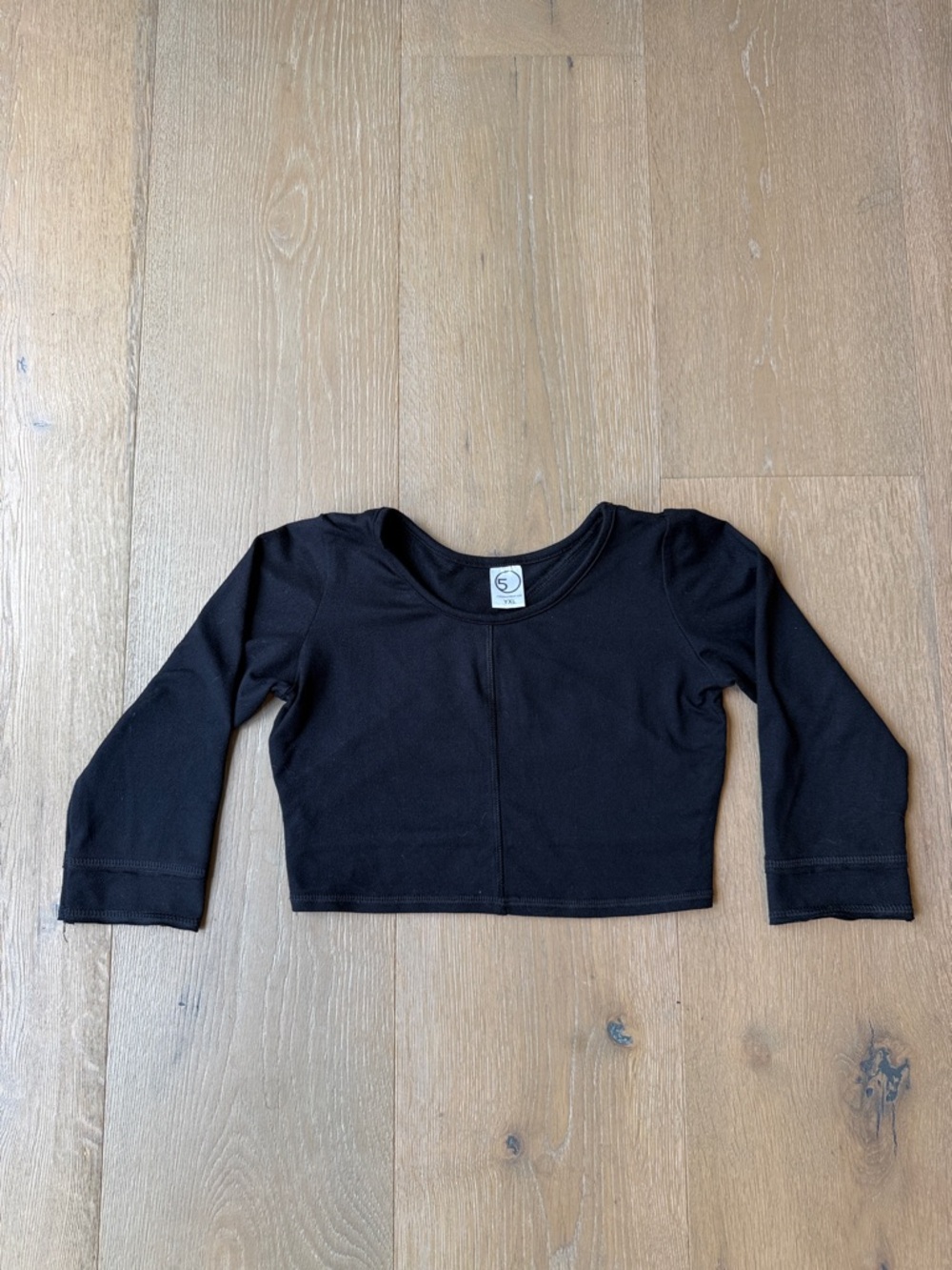 Five Dancewear, Girls' Black 3/4 Long-Sleeve Crop Top, YXL